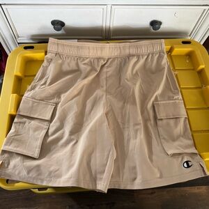 Champion Performance Cargo Shorts in Khaki Large